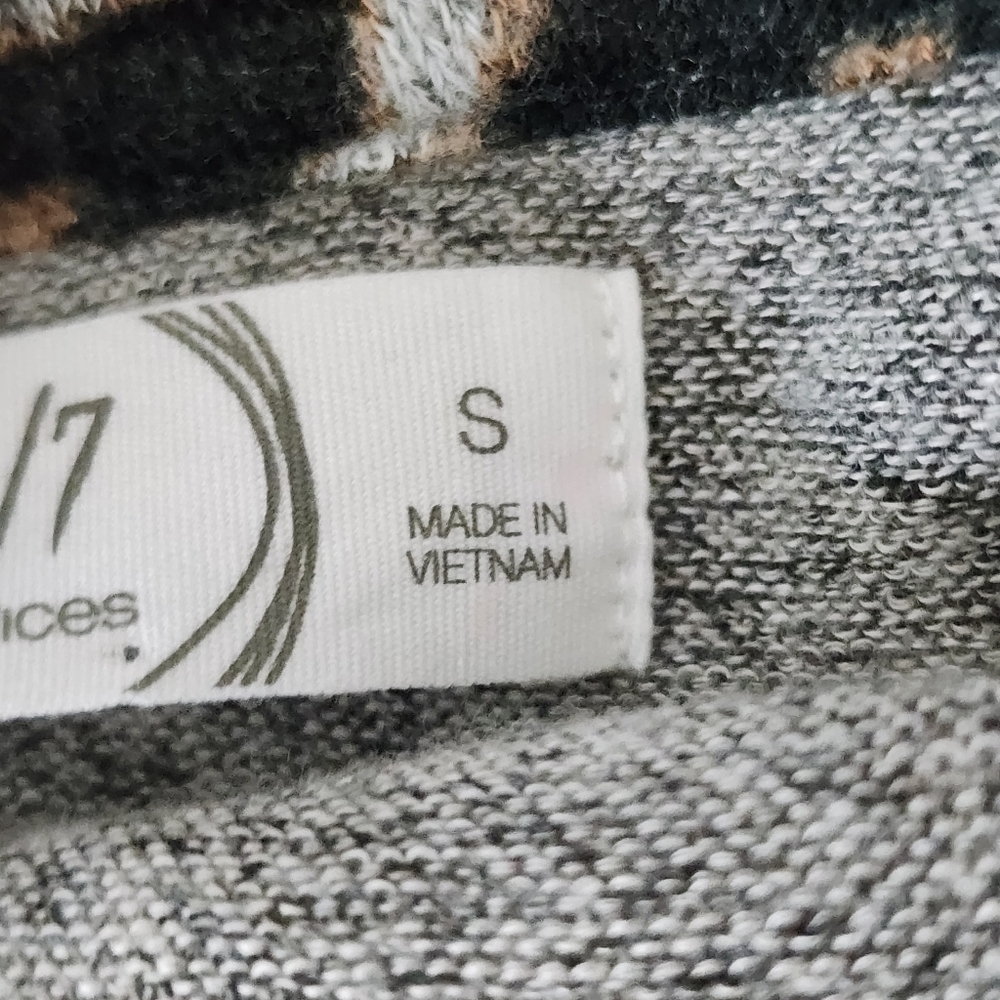 Maurices 24/7 Leopard Plaid Color block Blouson Sleeve Baseball Tee Size Small - Picture 9 of 11